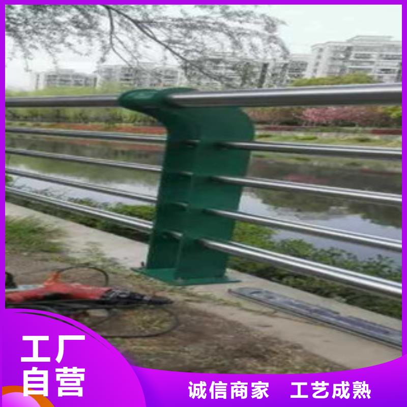 【景观木纹护栏公路护栏敢与同行比服务】真正的源头厂家