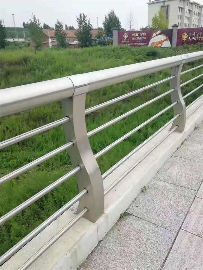 防撞护栏_省心省钱