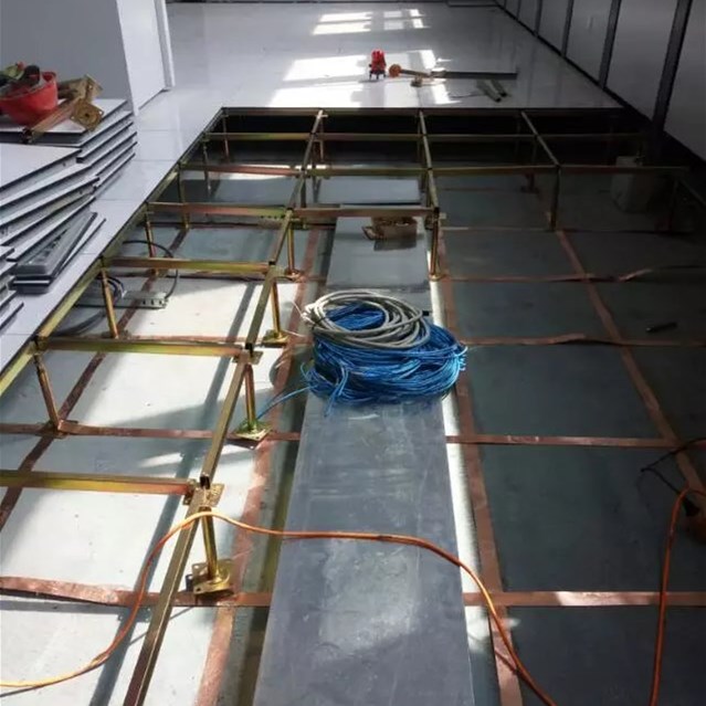 防静电地板架空防静电地板丰富的行业经验