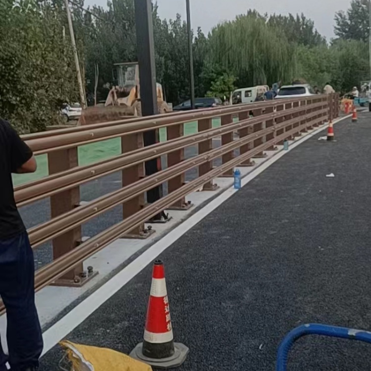 道路护栏钢索人行道防撞栏杆工厂采购