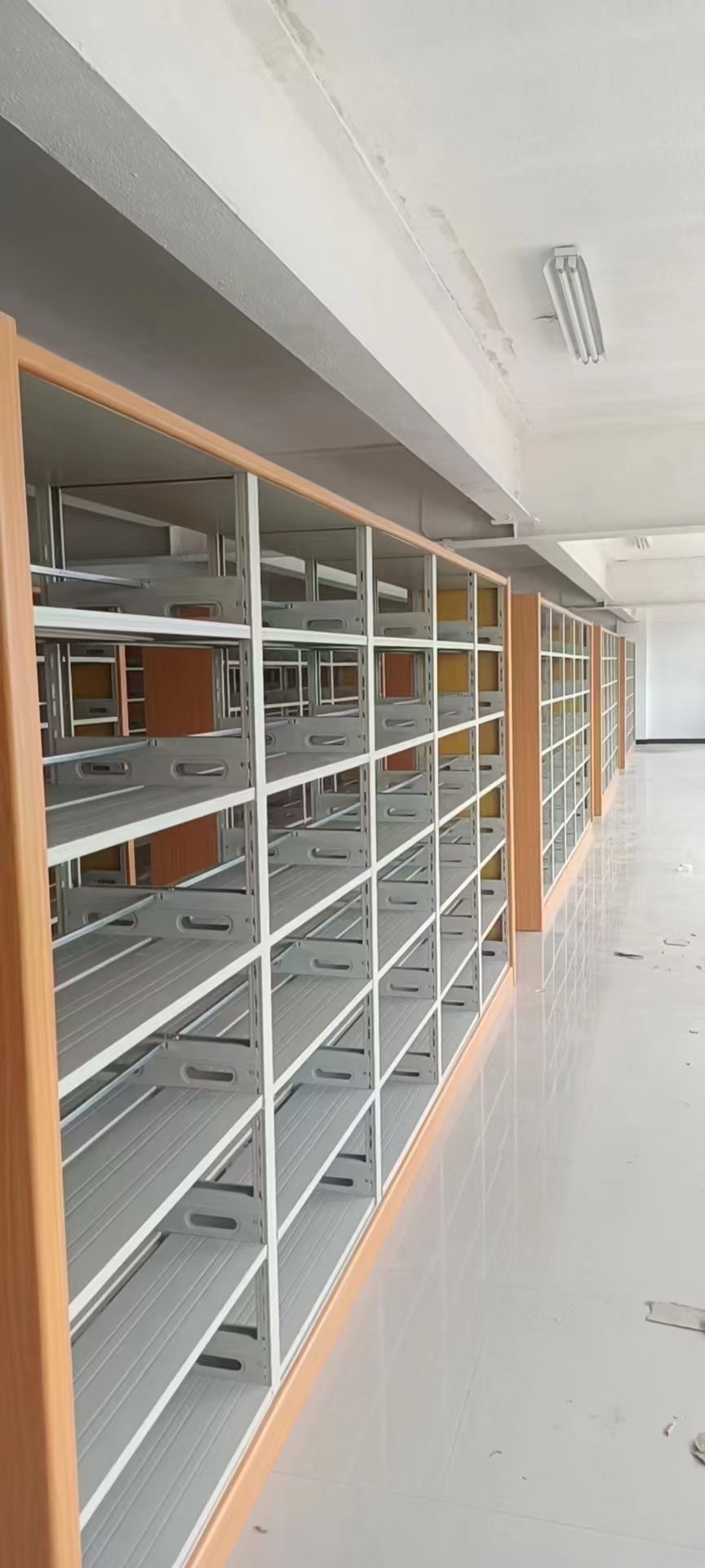 落地书架畅销全国