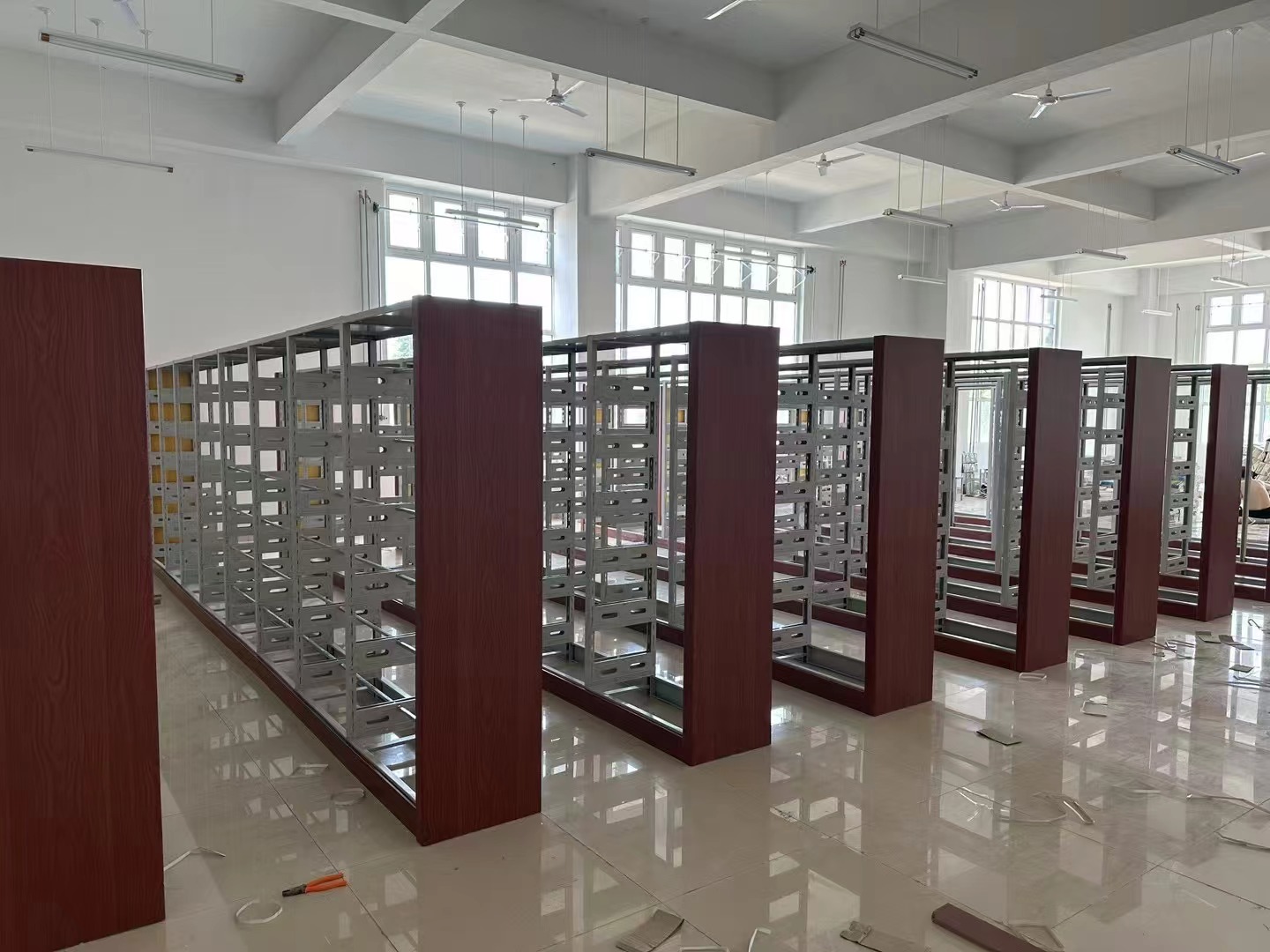 木护板图书架按需定制